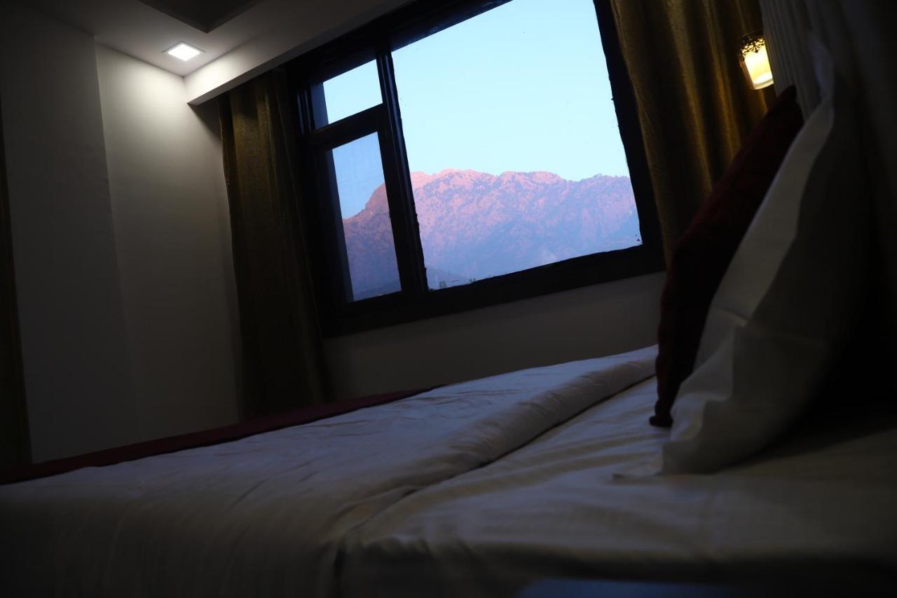 The Divine Oak Hotel Katra  Luaran gambar