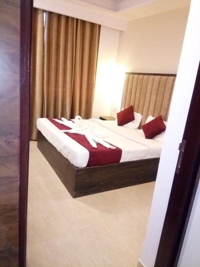 The Divine Oak Hotel Katra  Luaran gambar