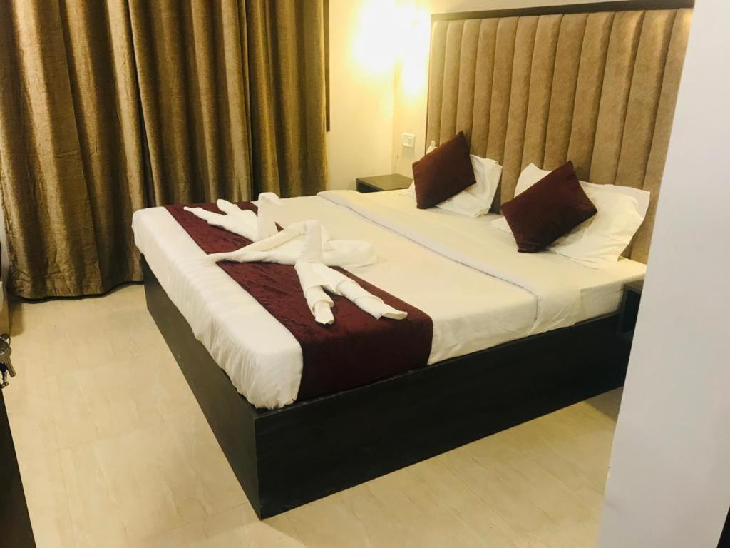 The Divine Oak Hotel Katra  Luaran gambar