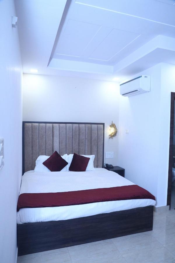 The Divine Oak Hotel Katra  Luaran gambar