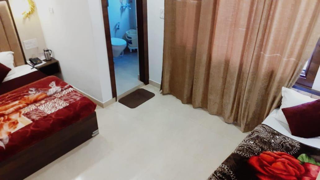 The Divine Oak Hotel Katra  Luaran gambar