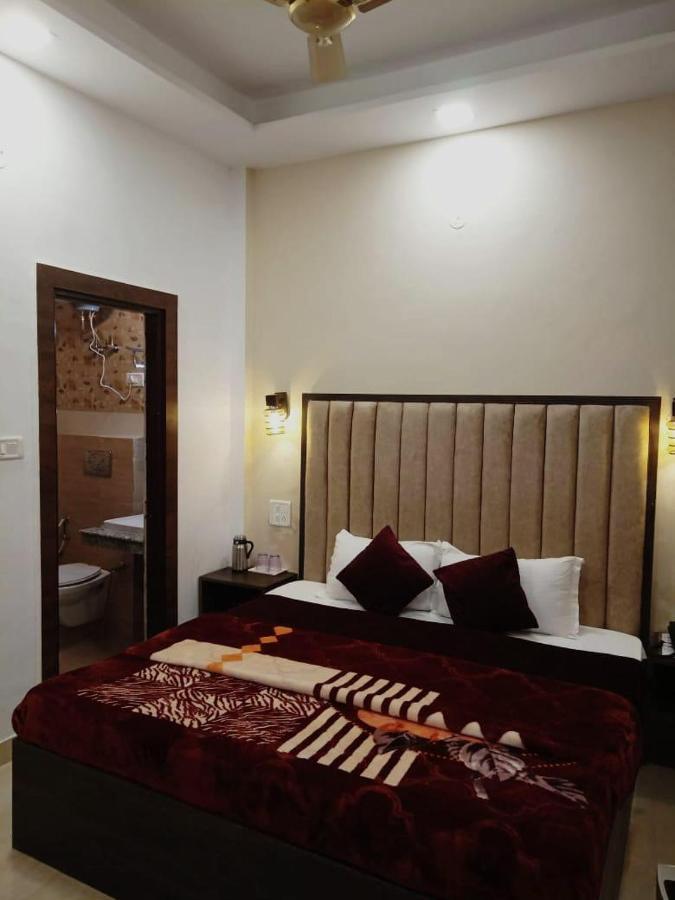 The Divine Oak Hotel Katra  Luaran gambar
