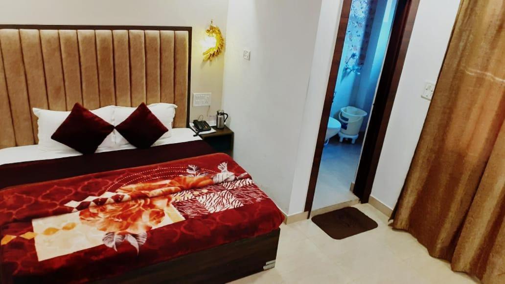 The Divine Oak Hotel Katra  Luaran gambar