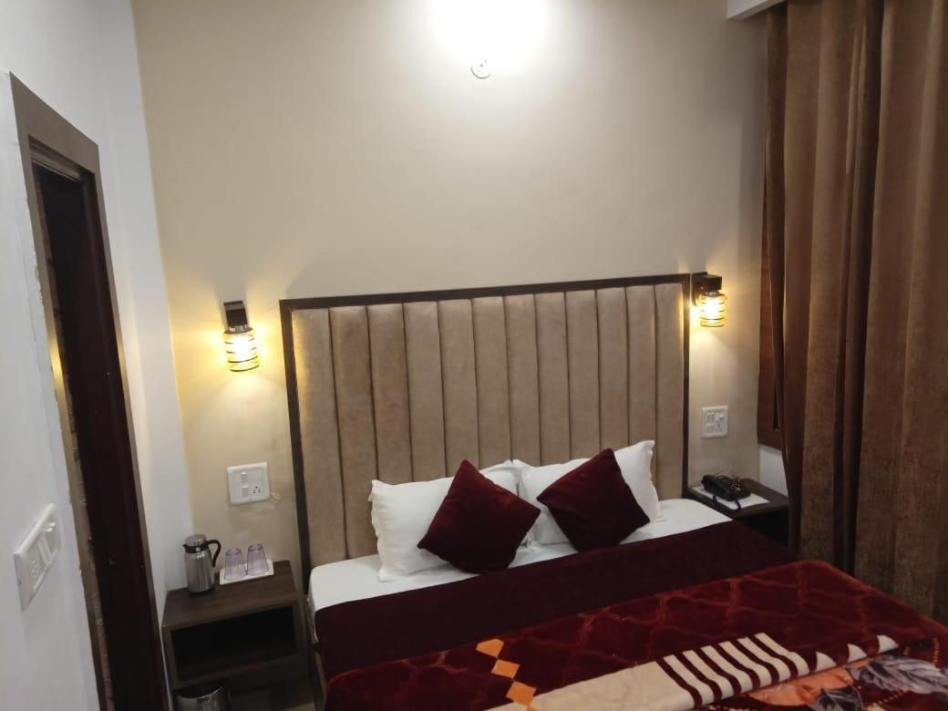 The Divine Oak Hotel Katra  Luaran gambar